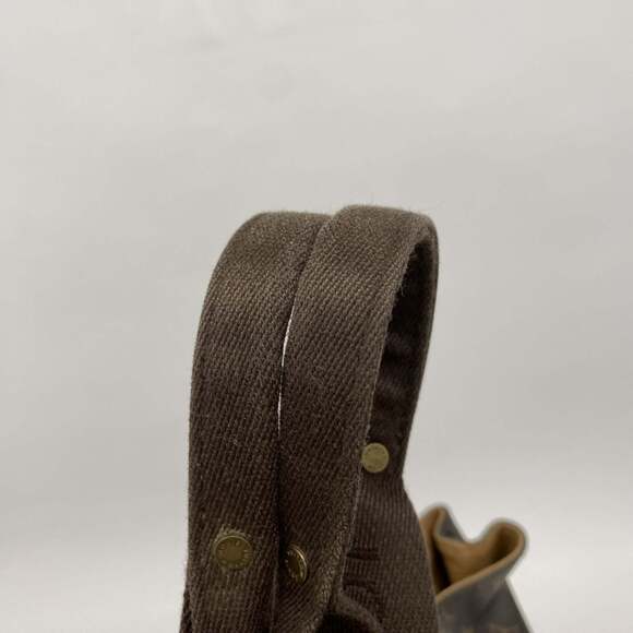 LOUIS VUITTON Brown Monogram Tote Bag - Picture 13 of 14
